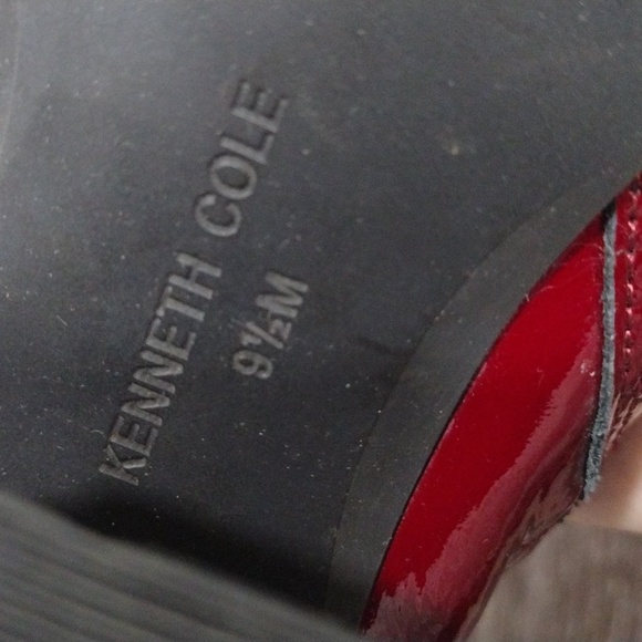 Kenneth Cole New York womens magenta patent leather zip ankle boots. Size 9.5 - Picture 6 of 13